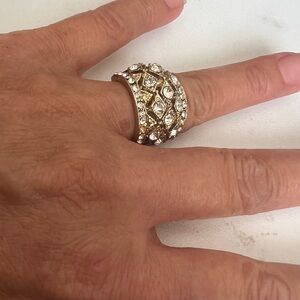 Elegant Gold and Silver Women's Ring